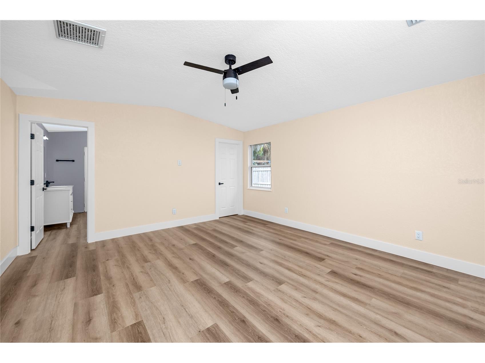 504 79th Avenue Saint Petersburg FL 33706 TB8527591 image22
