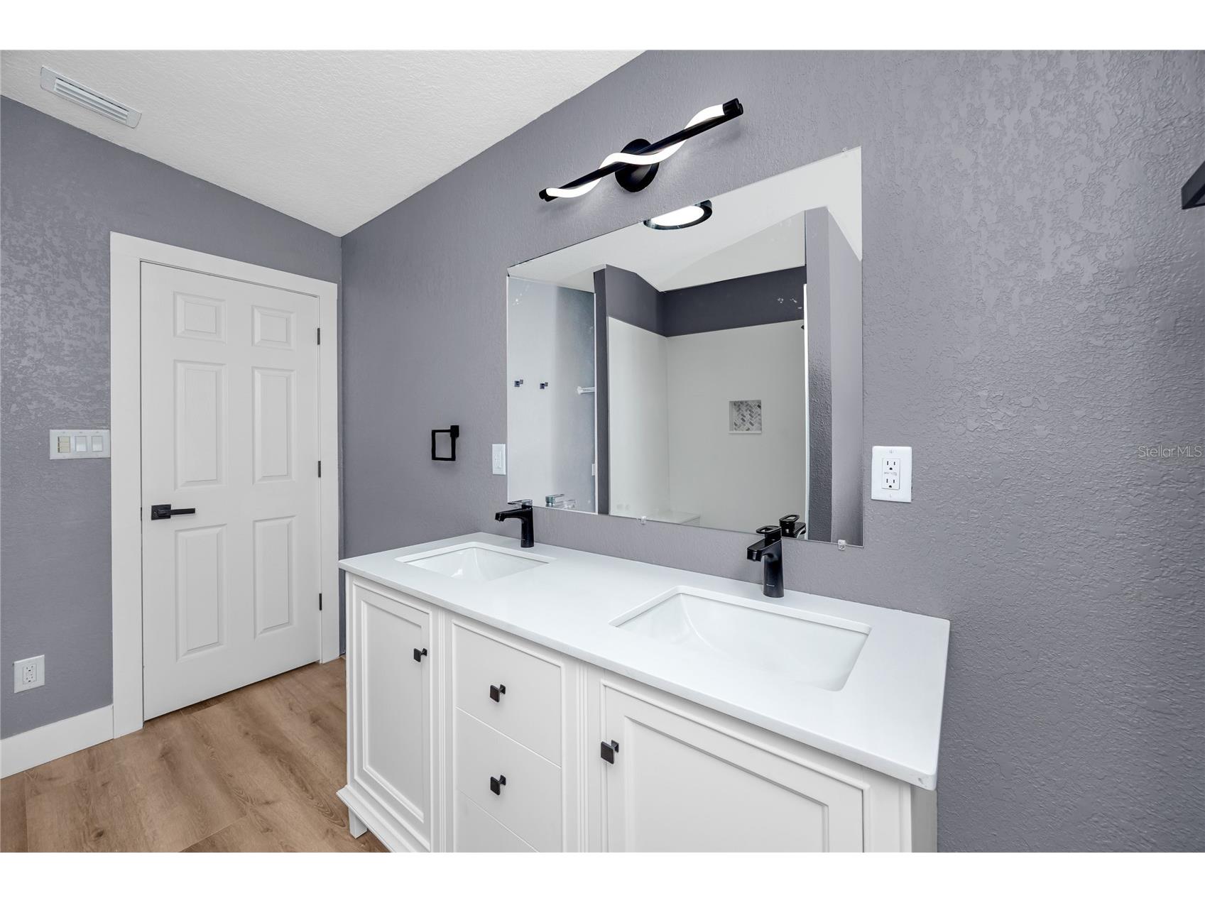 504 79th Avenue Saint Petersburg FL 33706 TB8527591 image24