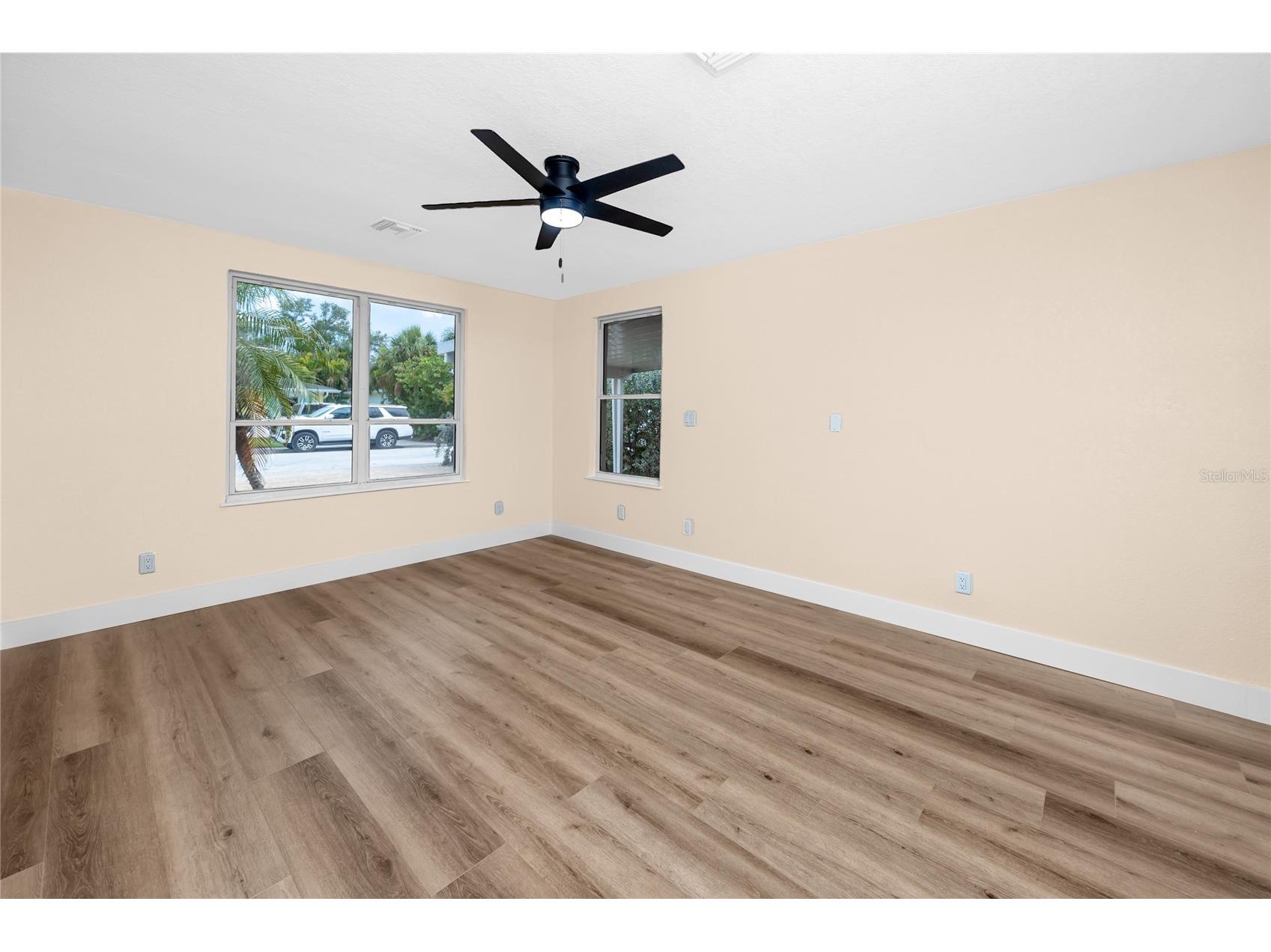 504 79th Avenue Saint Petersburg FL 33706 TB8527591 image26