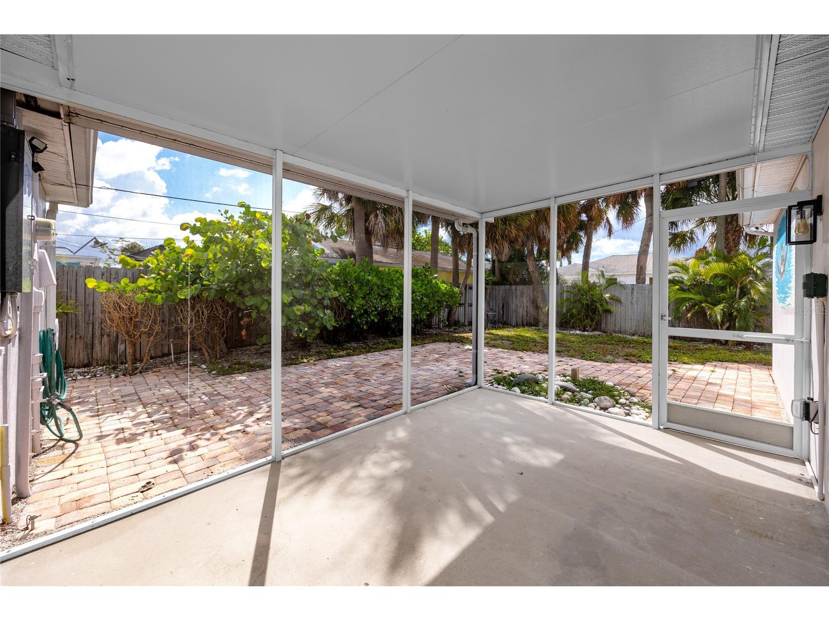 504 79th Avenue Saint Petersburg FL 33706 TB8527591 image3