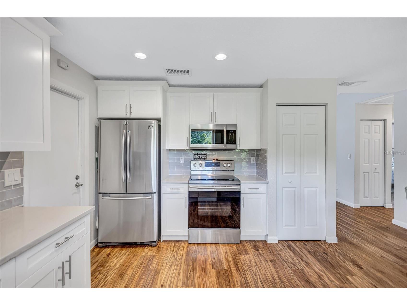 504 7th Street SE Largo FL 33771 - LAKE ALISON TB8520325 image11