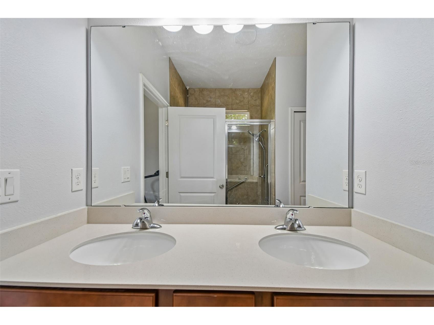 504 Affirmed Way Davenport FL 33837 TB8523344 image32