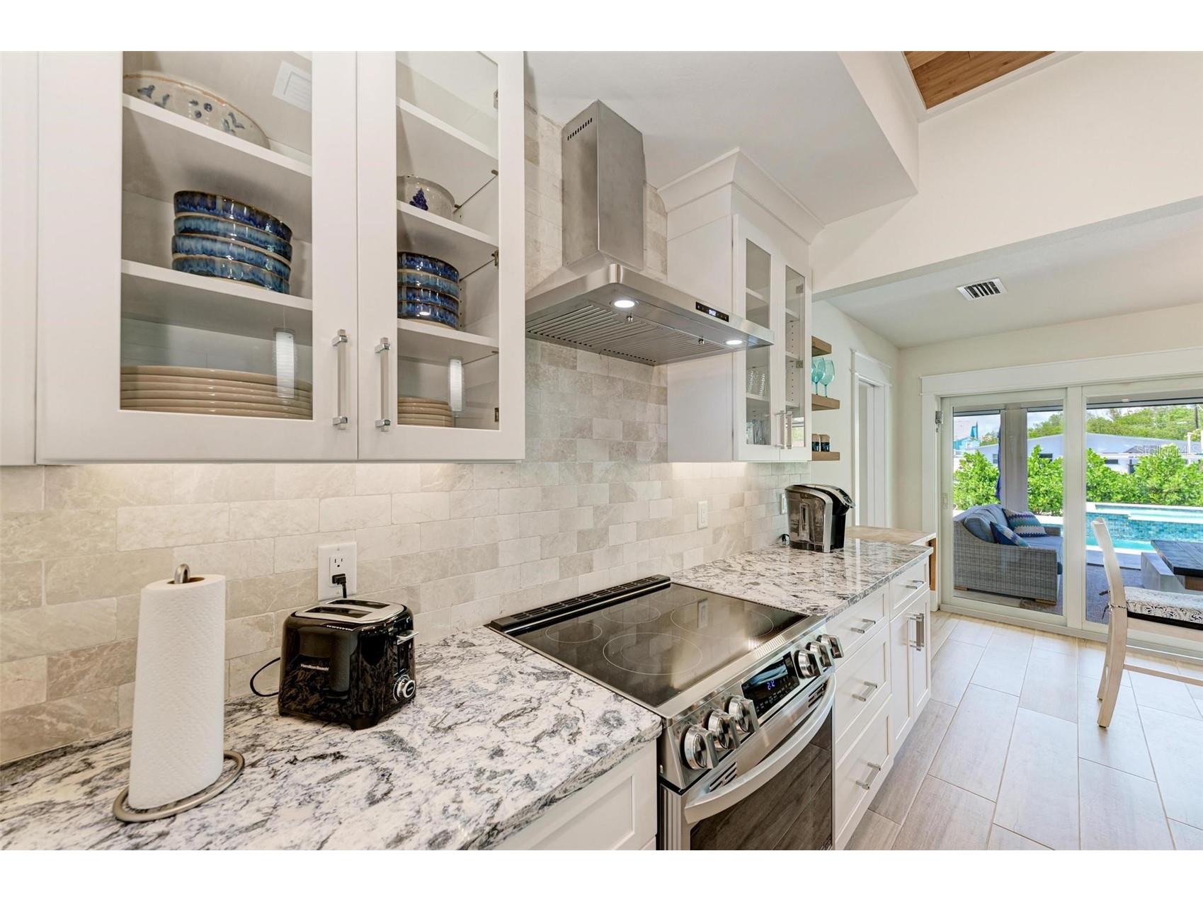 504 Bayview Drive Holmes Beach FL 34217 A4681249 image23