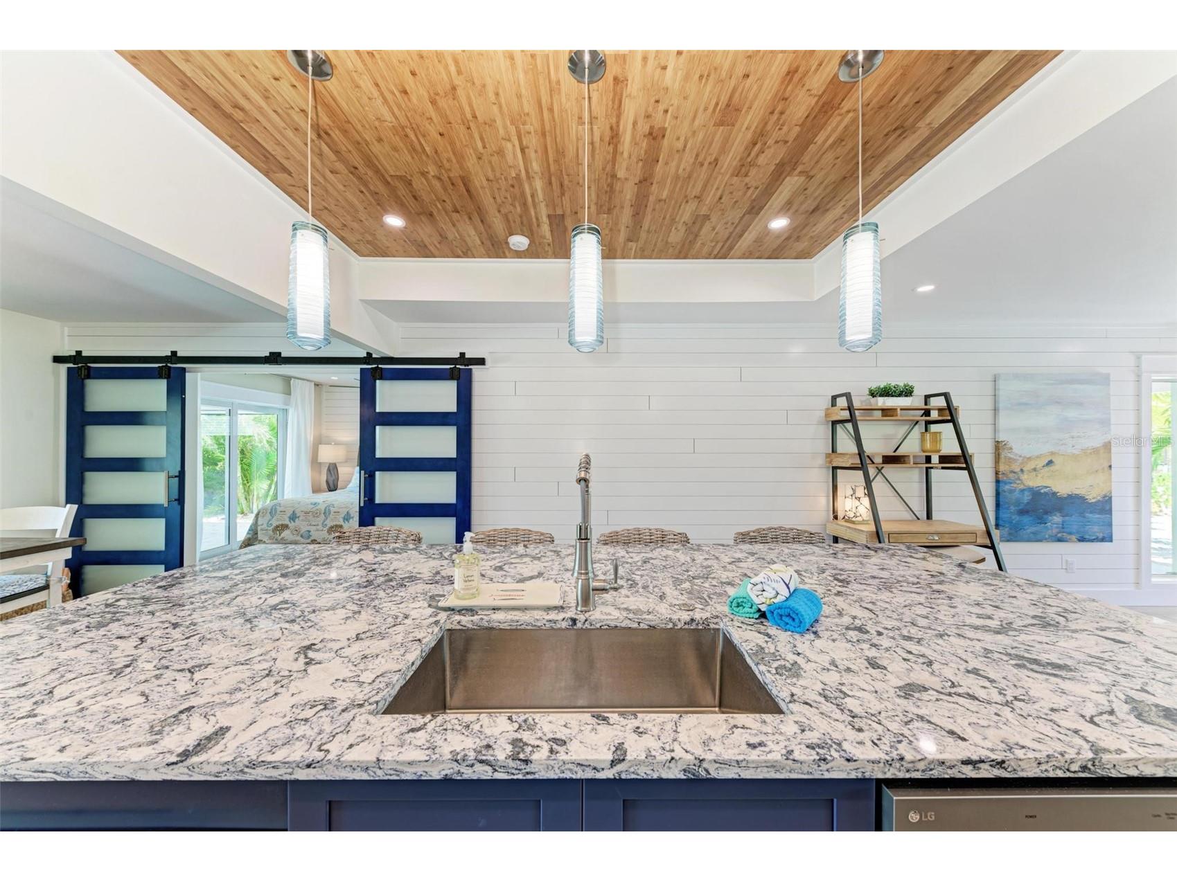 504 Bayview Drive Holmes Beach FL 34217 A4681249 image24