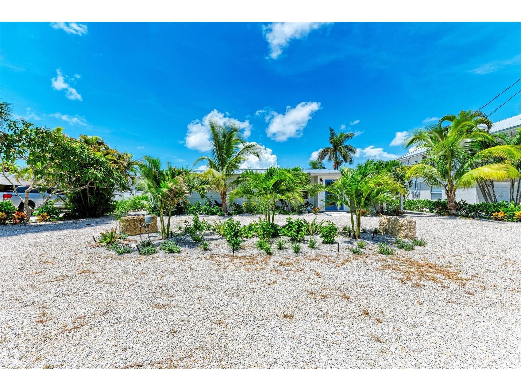 504 Bayview Drive Holmes Beach FL 34217 A4681249 image3