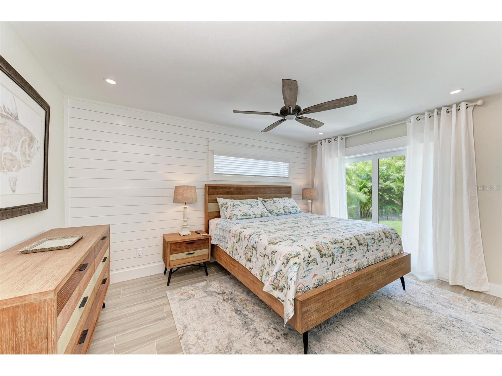 504 Bayview Drive Holmes Beach FL 34217 A4681249 image33