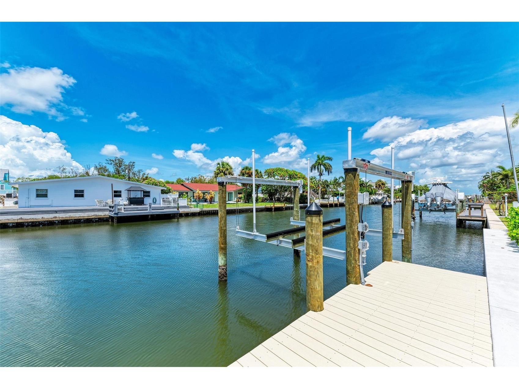 504 Bayview Drive Holmes Beach FL 34217 A4681249 image58