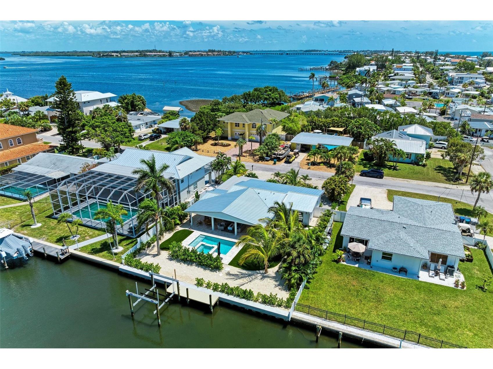 504 Bayview Drive Holmes Beach FL 34217 A4681249 image60