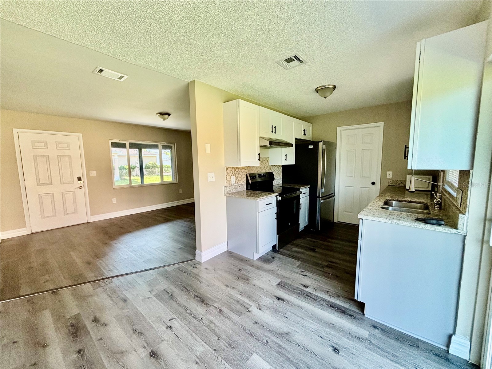 504 Blackbird Lane Poinciana FL 34759 TB8499576 image1