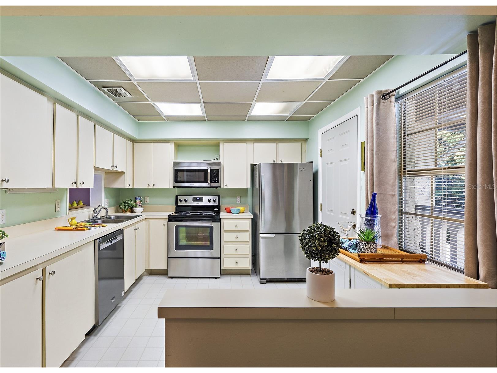 504 Cordova Green Seminole FL 33777 TB8519194 image7