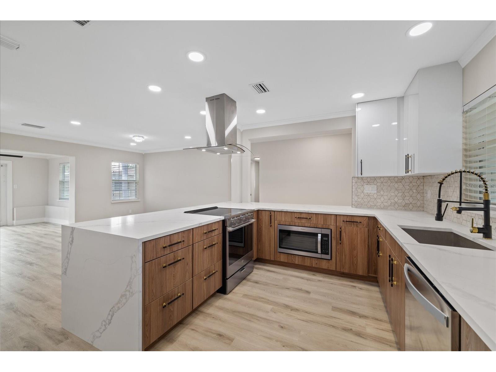 504 Driftwood Drive E Palm Harbor FL 34683 TB8464826 image11