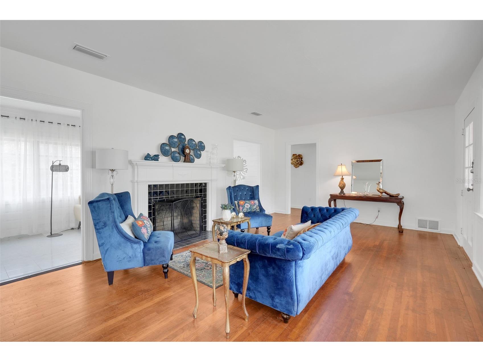 504 E Citrus Ave Eustis FL 32726 G5112488 image4