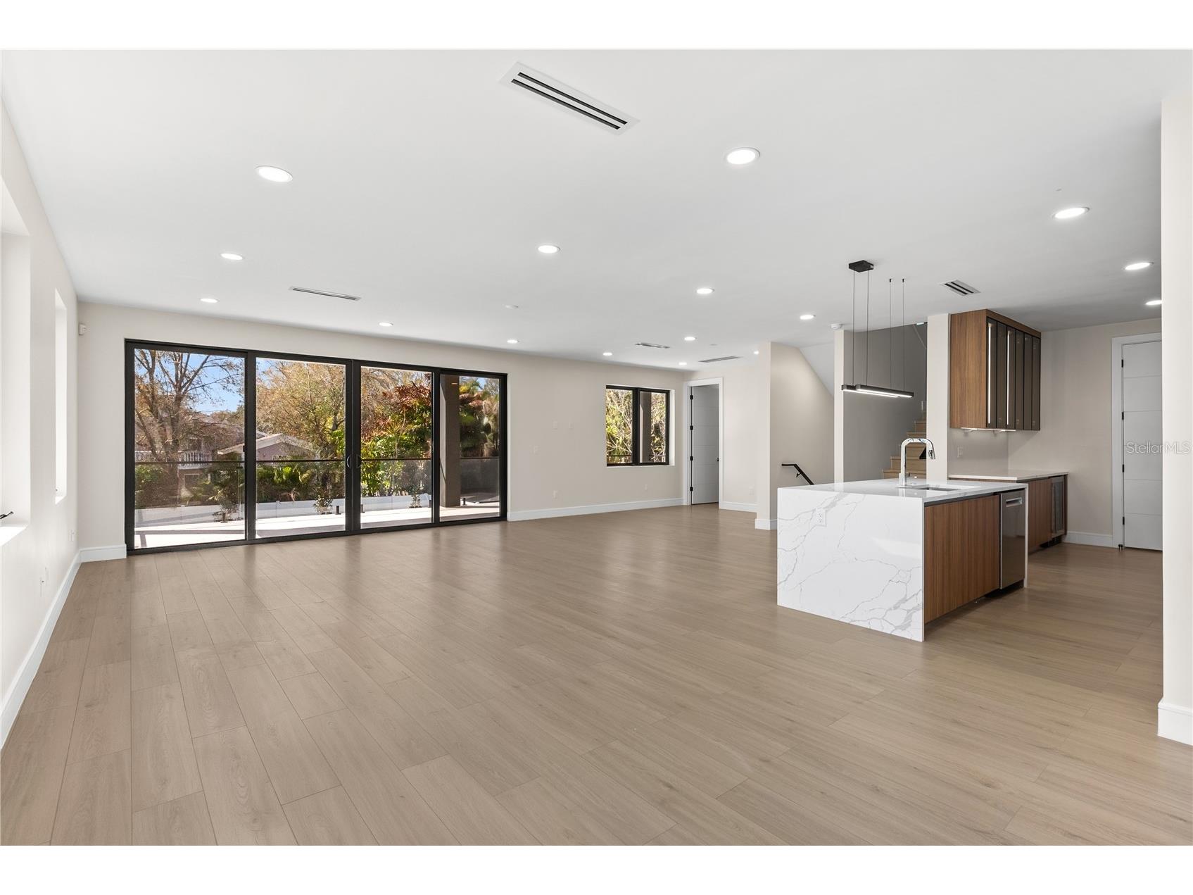 504 Federal Street Oldsmar FL 34677 TB8427180 image17