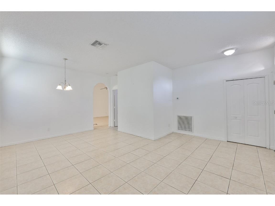 504 Greg Street Valrico FL 33594 TB8437645 image6