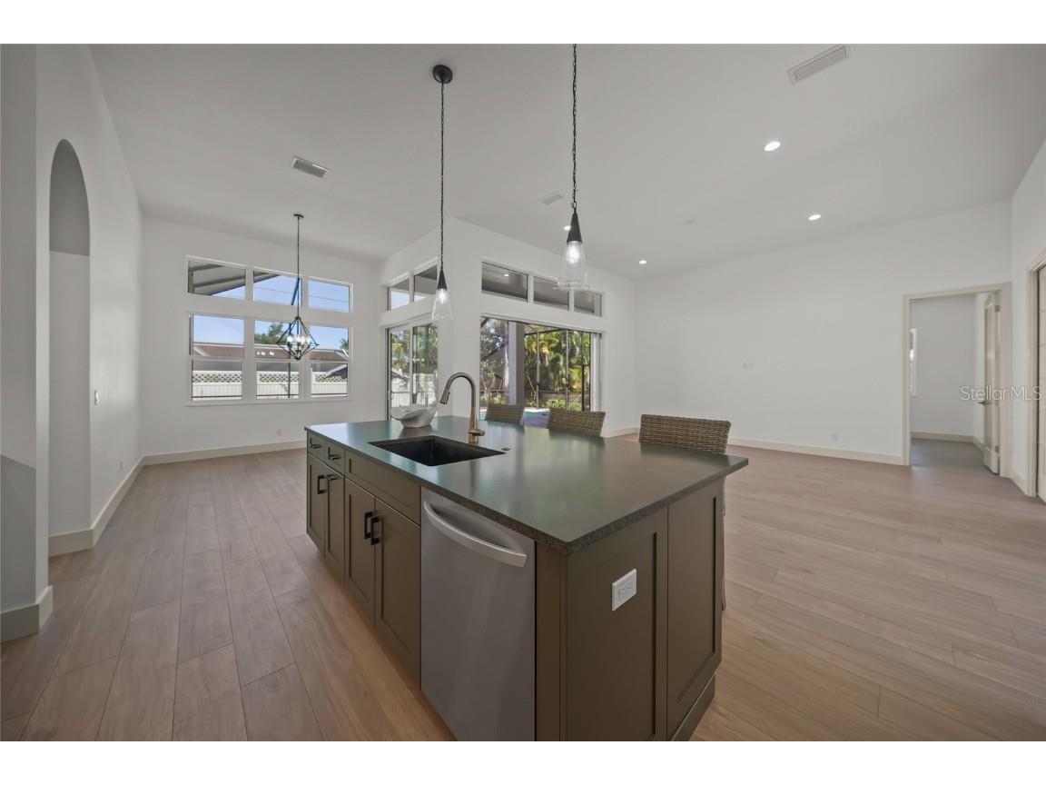 504 Gulf Street Venice FL 34285 - VENICE BEACH - GULF A4668476 image11