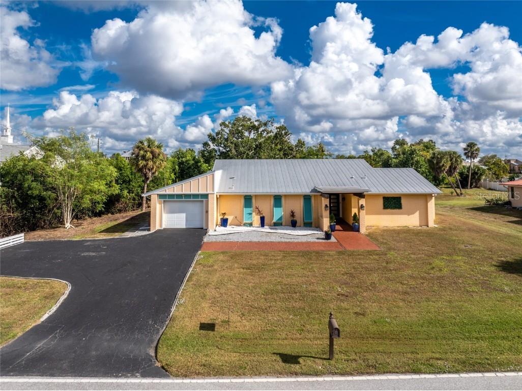 504 Mcgregor Street Punta Gorda FL 33950 C7517984 image2