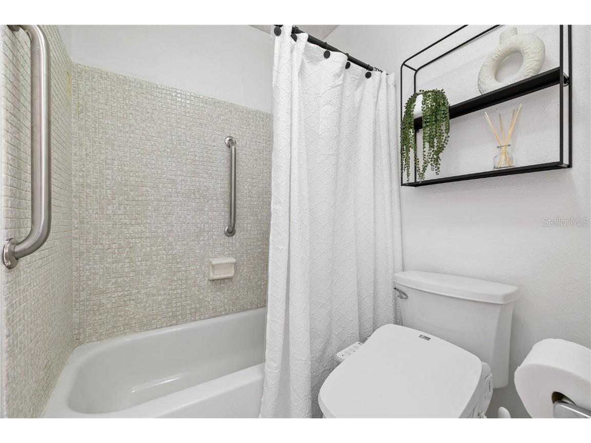 504 Orange Drive #11 Altamonte Springs FL 32701 O6363759 image22