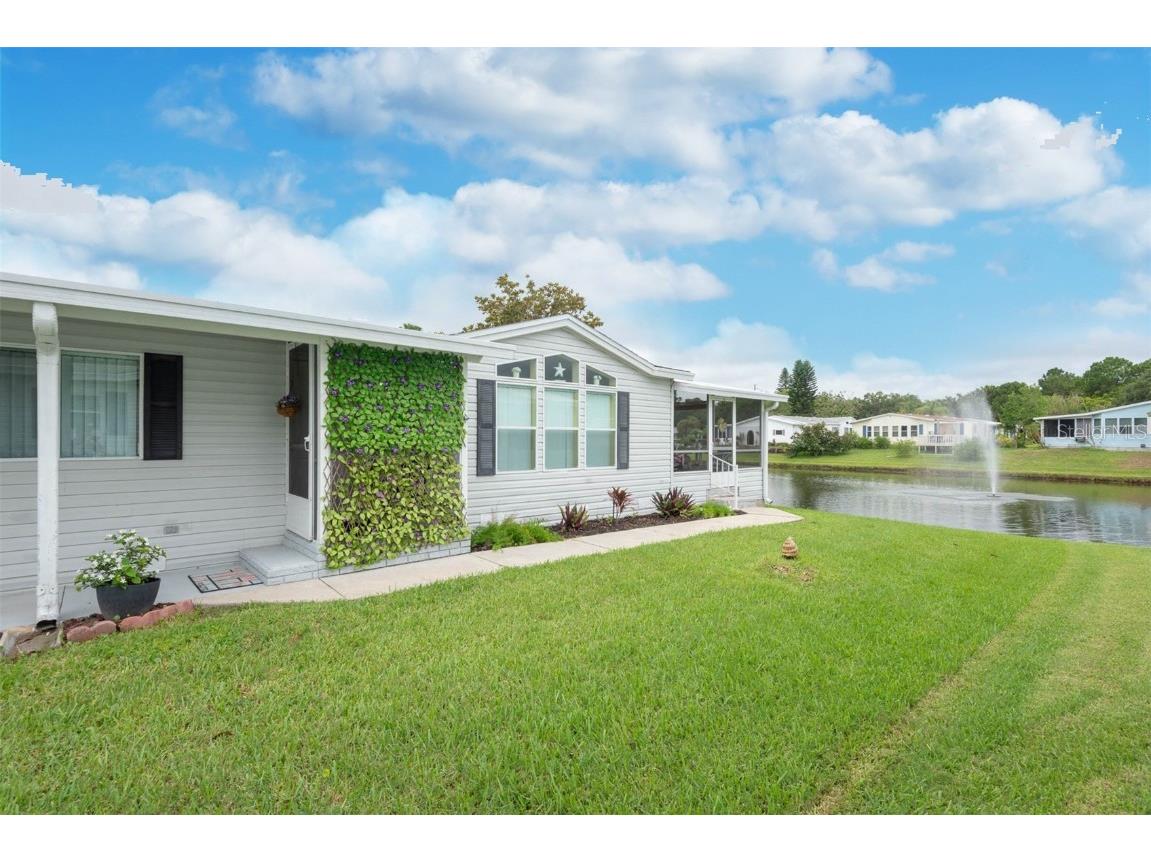 504 Portside Lane Edgewater FL 32141 V4943636 image1