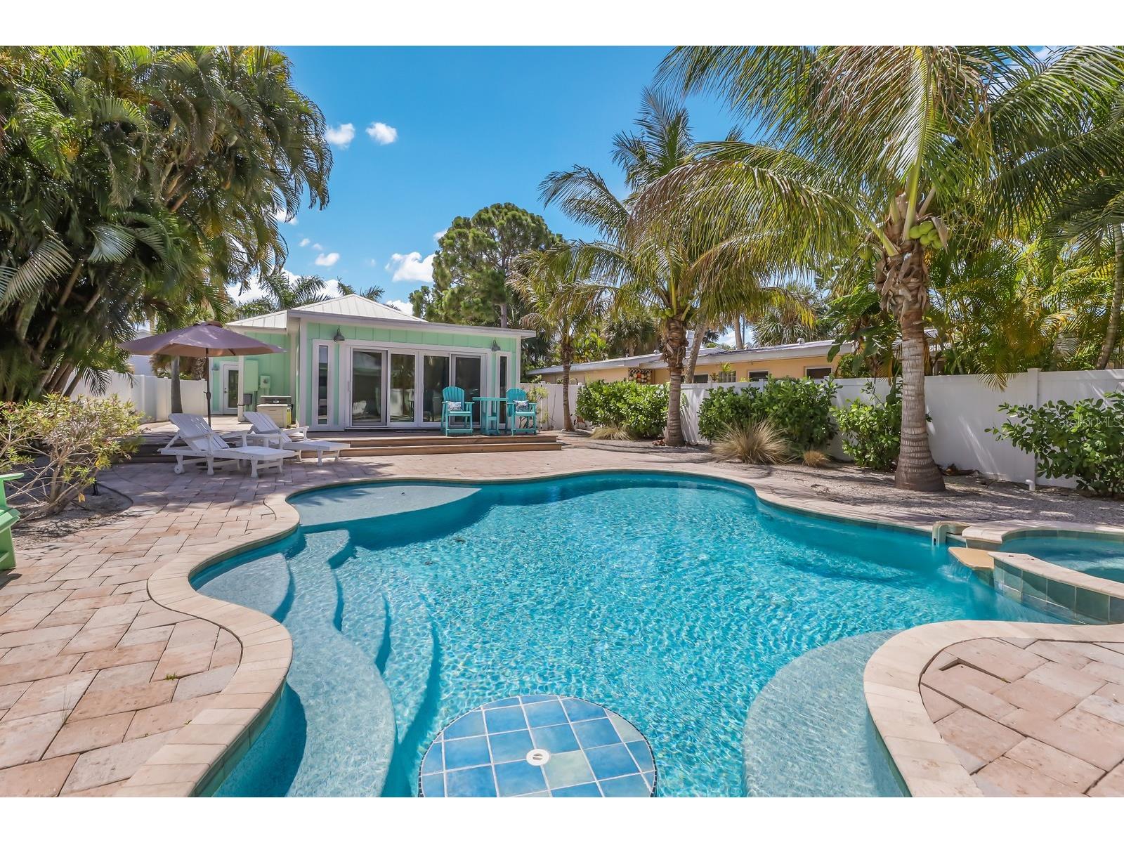 504 Spring Avenue Anna Maria FL 34216 A4699353 image18