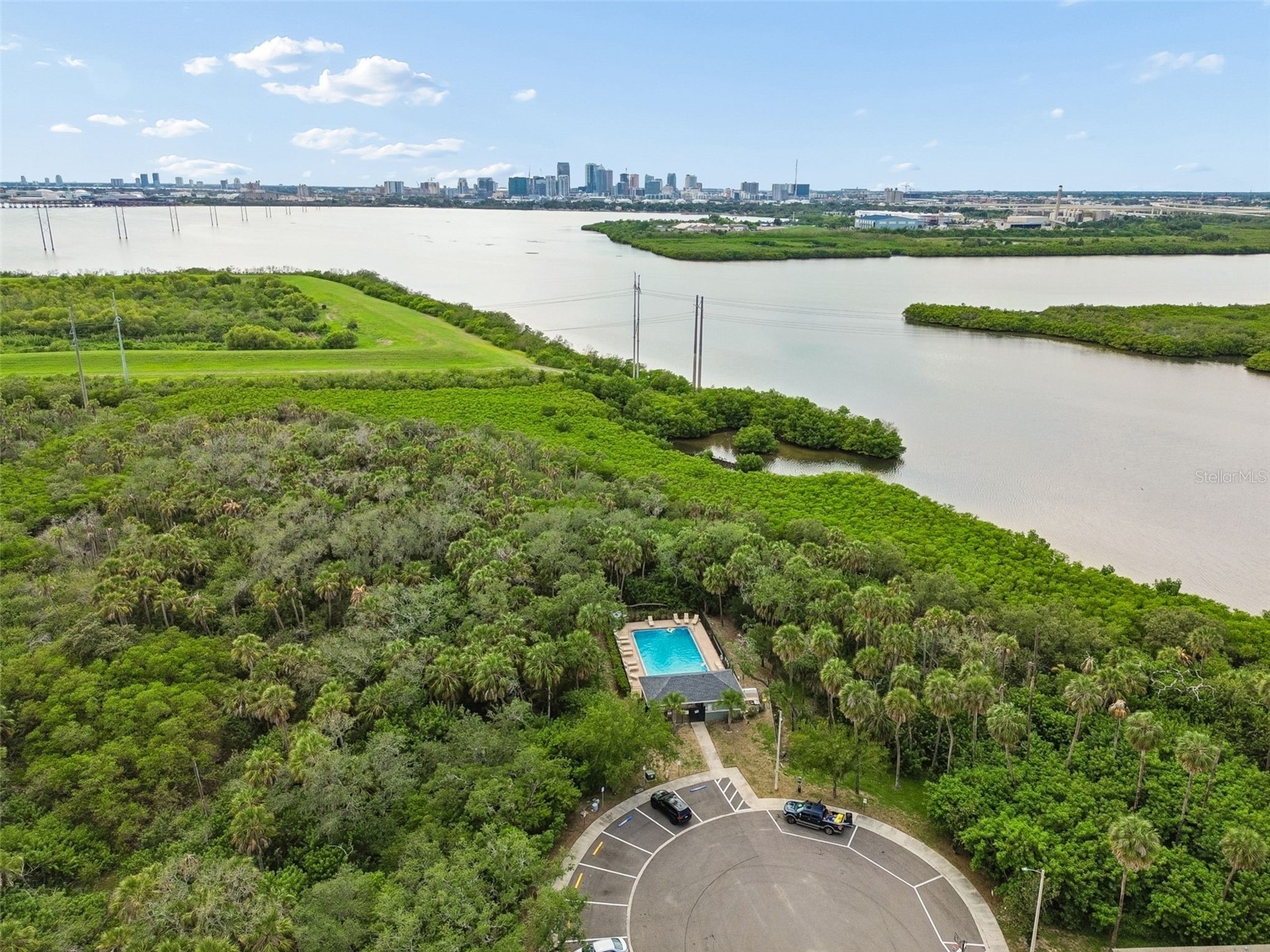 504 Wheaton Trent Place Tampa FL 33619 TB8518889 image32