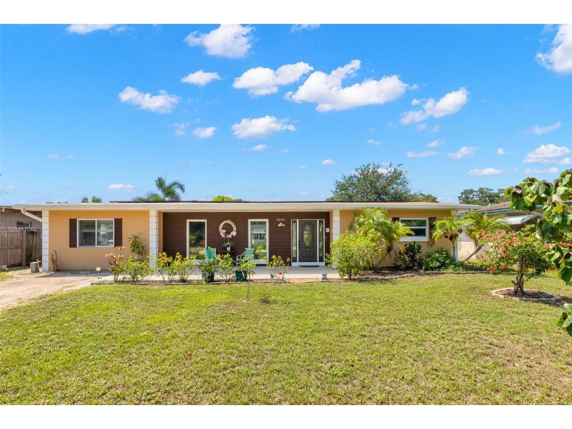 5040 49th Avenue N Saint Petersburg FL 33709 U8211896 image1