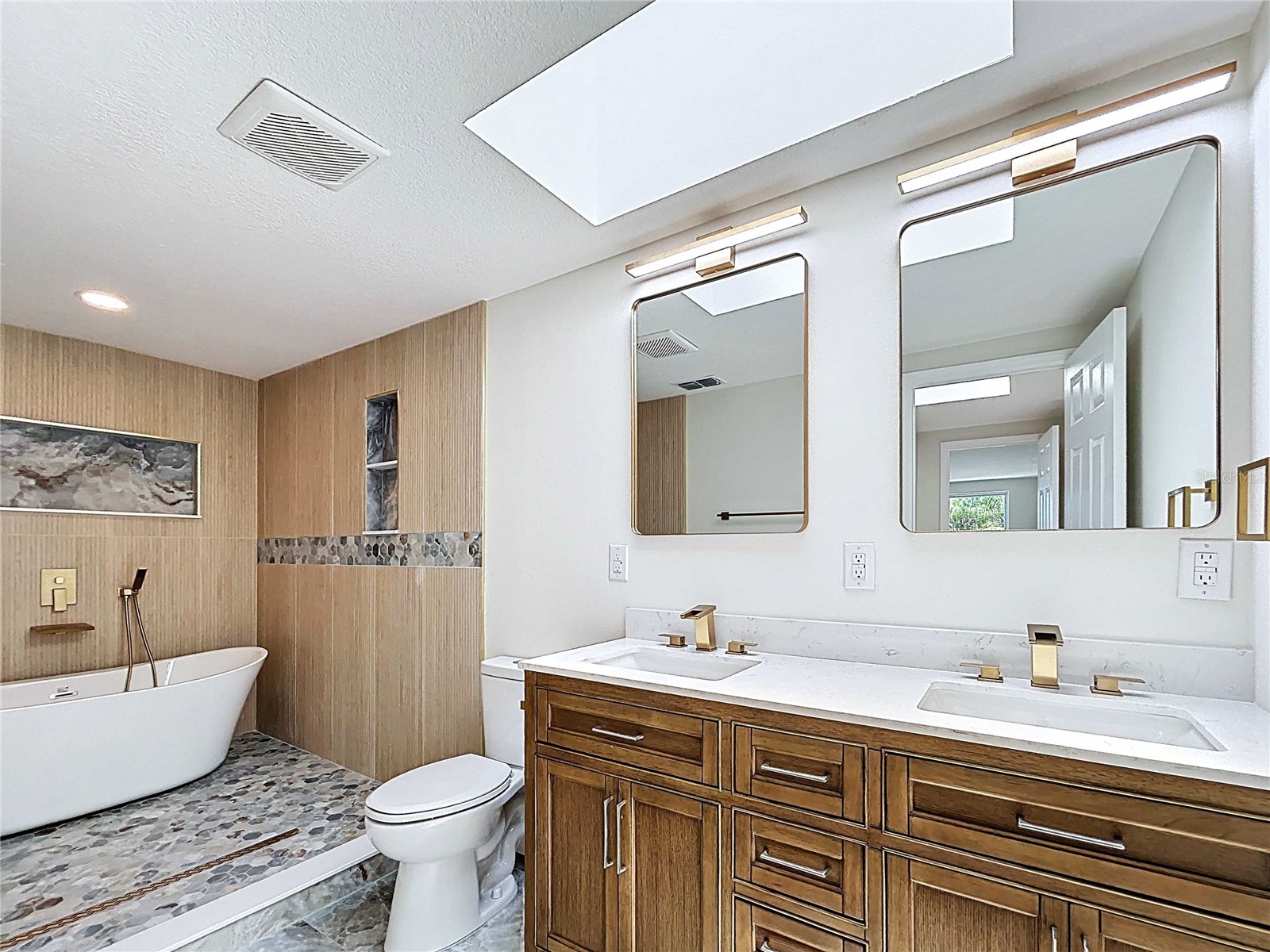 5040 Glenn Drive New Port Richey FL 34652 TB8497396 image46