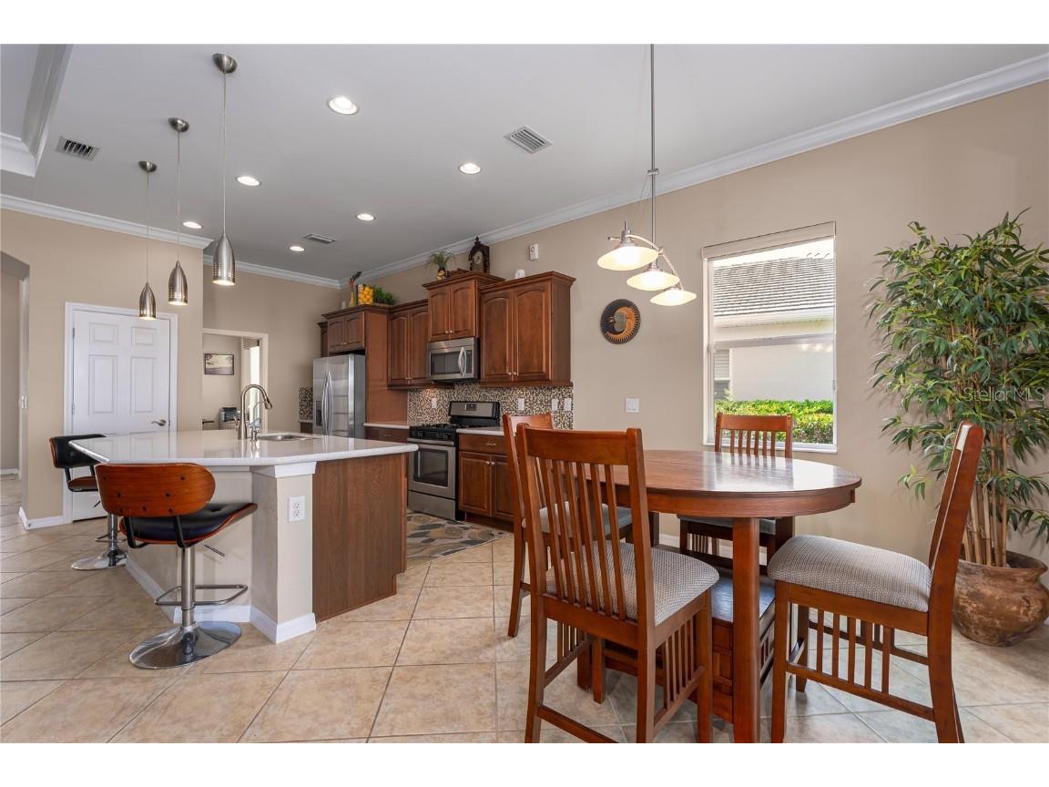 5040 Lake Overlook Avenue Bradenton FL 34208 A4640456 image10