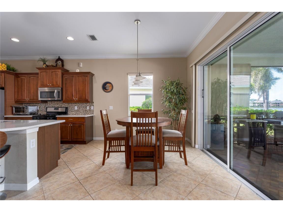 5040 Lake Overlook Avenue Bradenton FL 34208 A4640456 image12