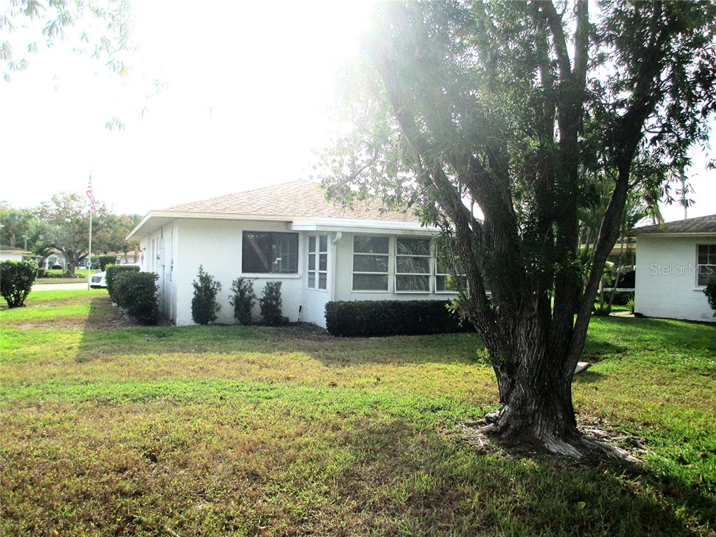 5040 Live Oak Circle #93 Bradenton FL 34207 A4674944 image16