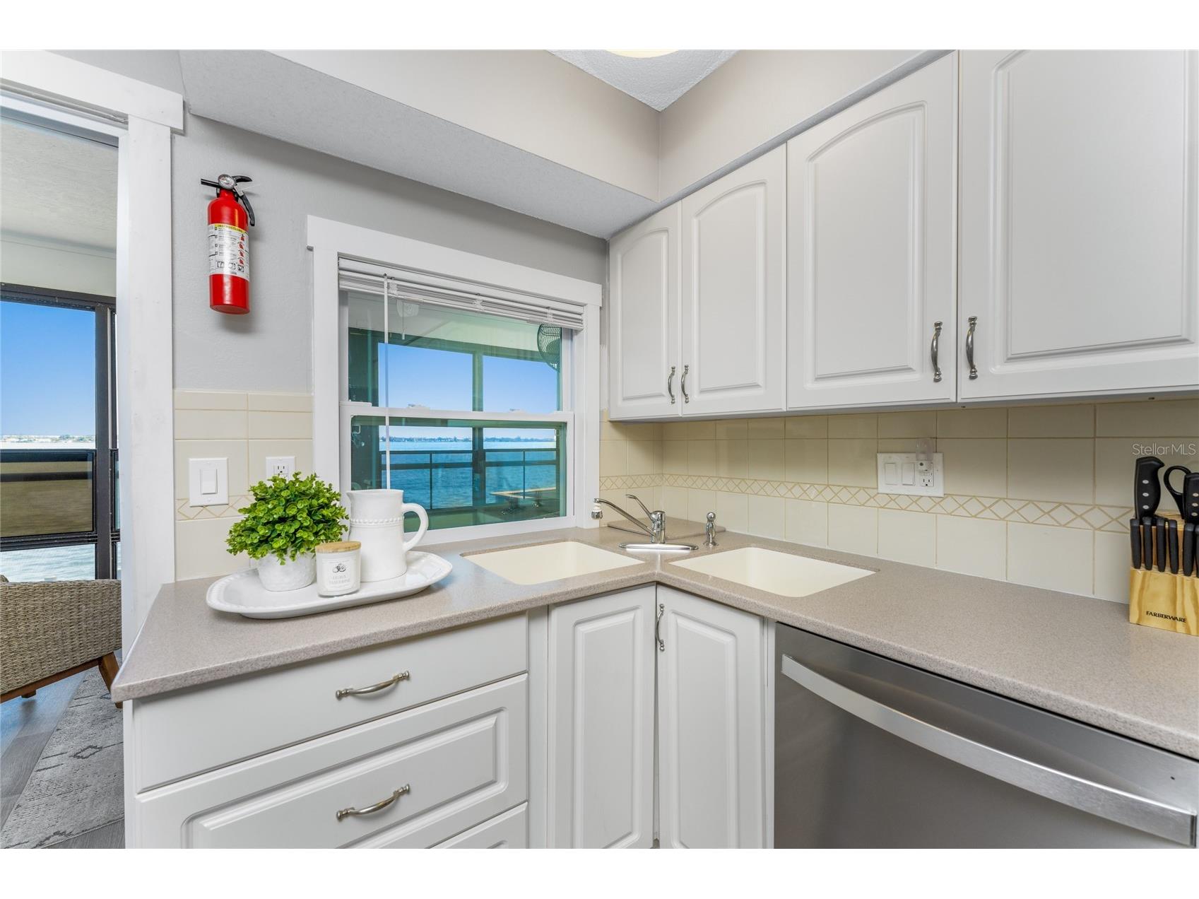 5041 N Beach Road #4A AND 4B Englewood FL 34223 - LEMON BAY D6145600 image16