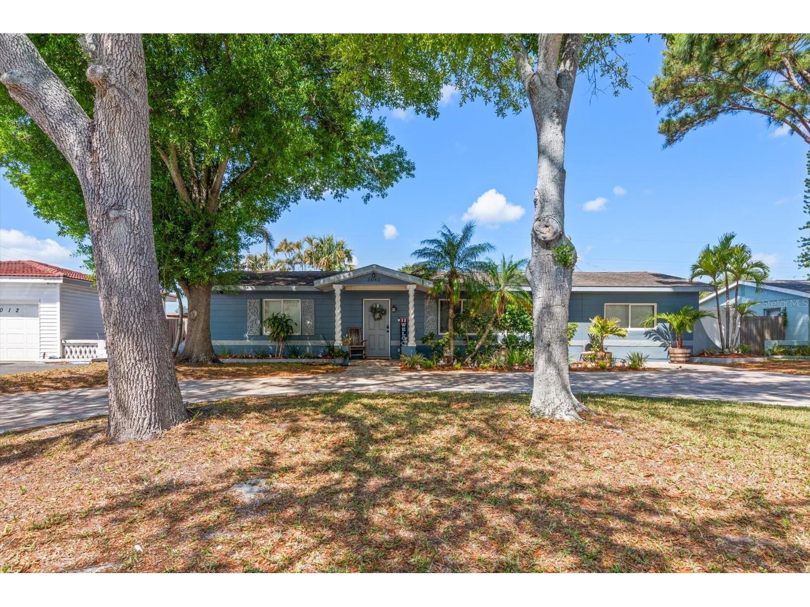 5042 Lake Charles Drive N Kenneth City FL 33709 TB8495562 image1