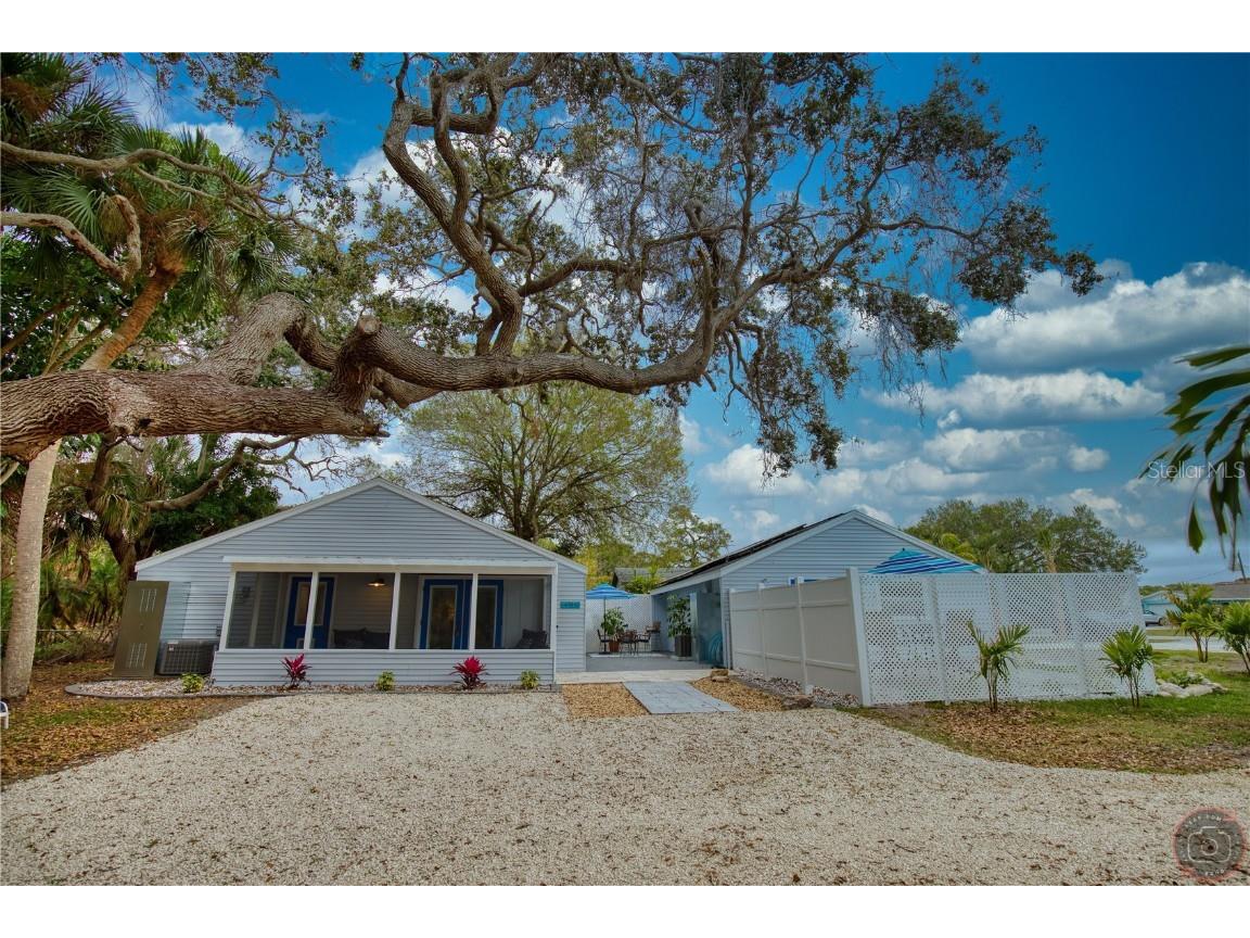 5042 Linda Street #B Venice FL 34293 N6133225 image1