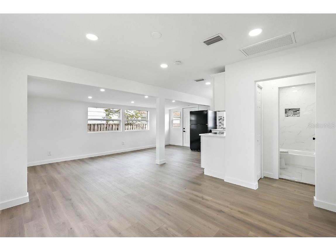 5044 5th Avenue N Saint Petersburg FL 33710 TB8442553 image8