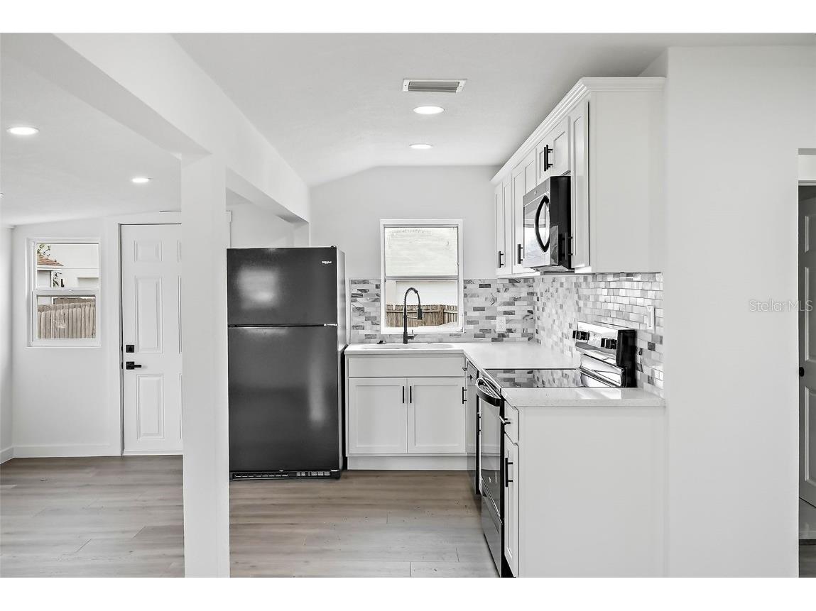 5044 5th Avenue N Saint Petersburg FL 33710 TB8442553 image9