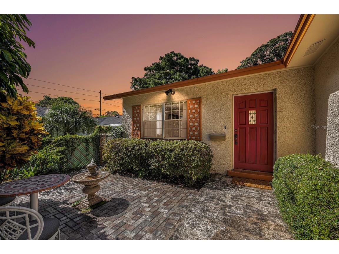 5045 Burlington Avenue N Saint Petersburg FL 33710 U8210989 image1