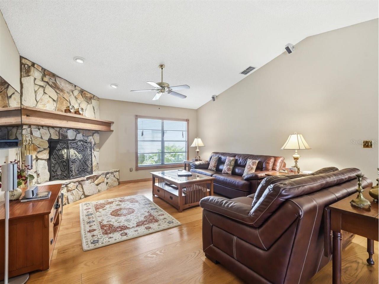 5046 Barrowe Drive Tampa FL 33624 TB8502389 image30