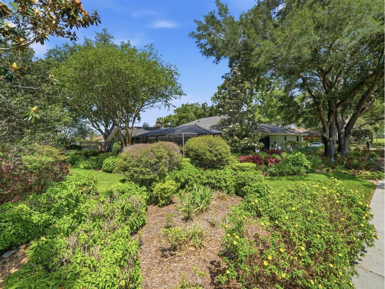 5046 Barrowe Drive Tampa FL 33624 TB8502389 image72