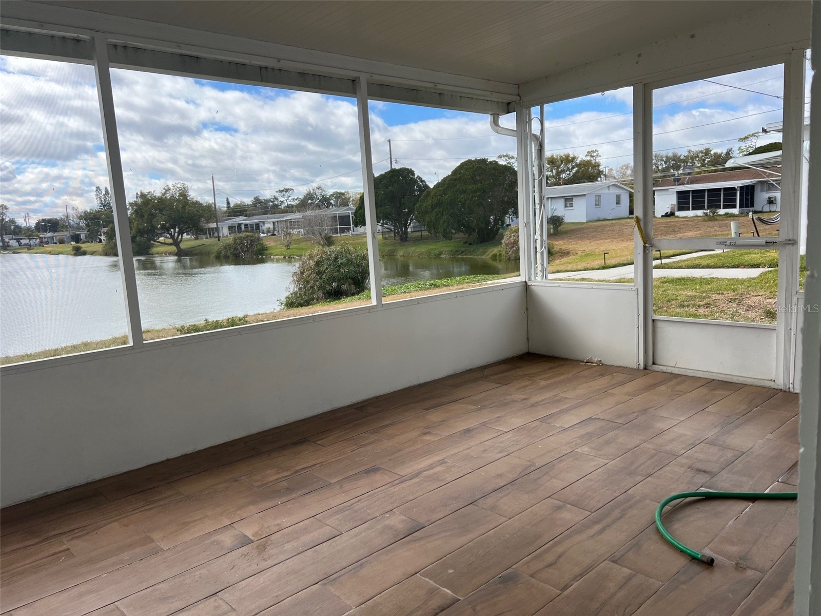 5046 Victoria Lane Holiday FL 34690 TB8475390 image2