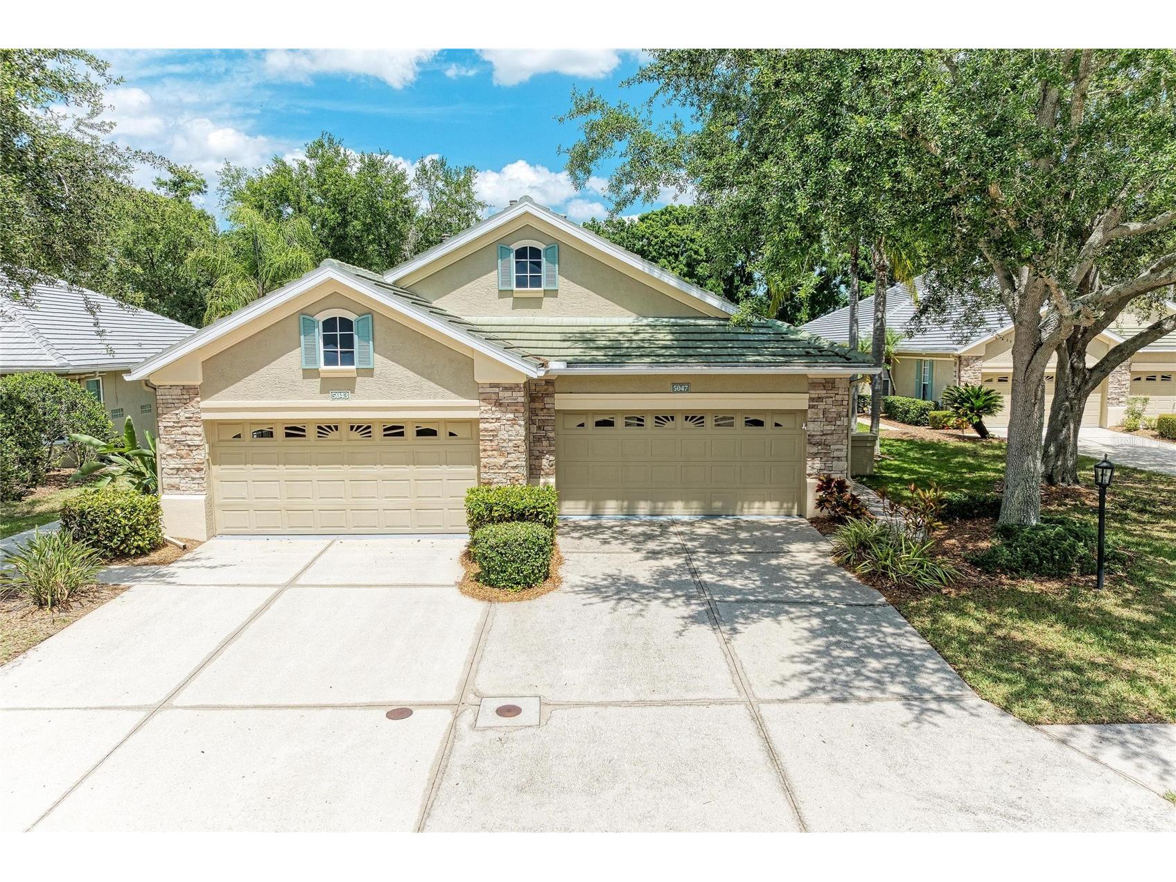 5047 Lakescene Place Sarasota FL 34243 A4691936 image1