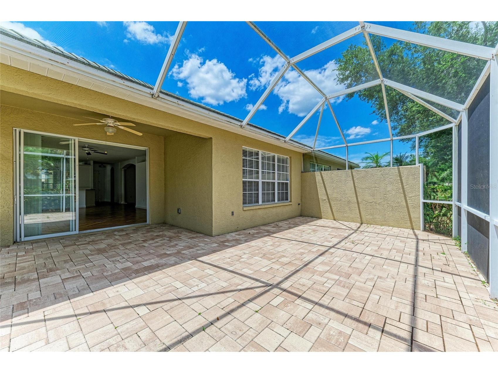 5047 Lakescene Place Sarasota FL 34243 A4691936 image20