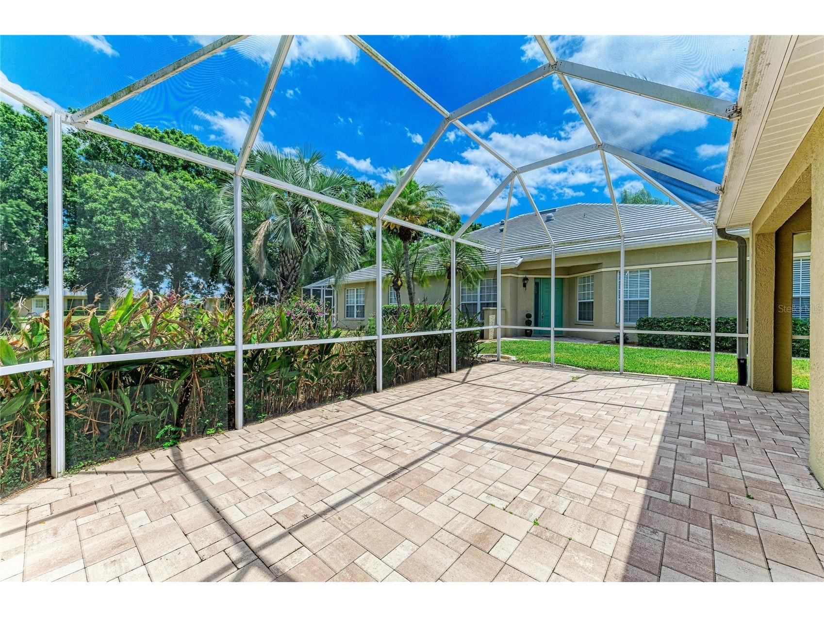 5047 Lakescene Place Sarasota FL 34243 A4691936 image22
