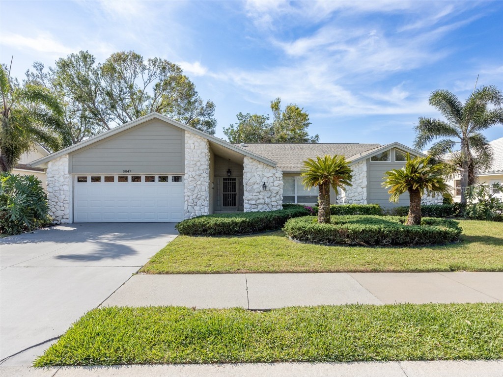 5047 Southern Pine Circle Venice FL 34293 N6125708 image1