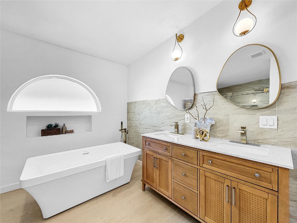 5048 43rd Street S Saint Petersburg FL 33711 TB8427022 image20