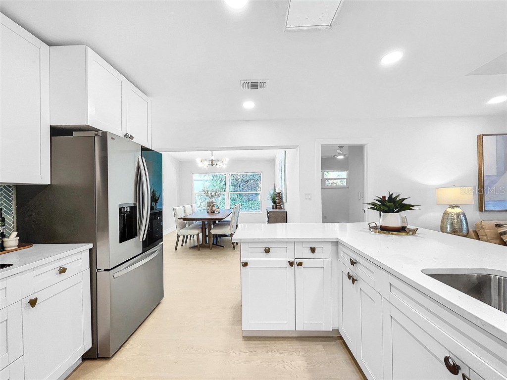 5048 43rd Street S Saint Petersburg FL 33711 TB8427022 image5