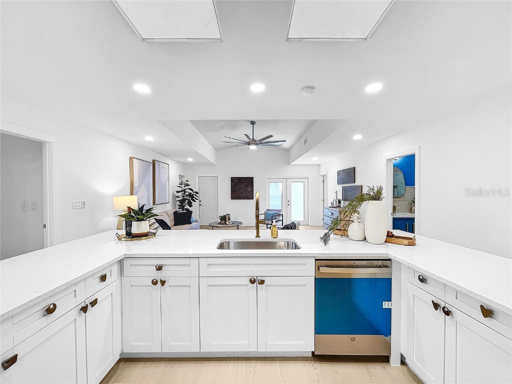 5048 43rd Street S Saint Petersburg FL 33711 TB8427022 image6