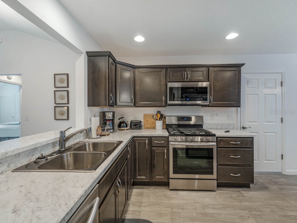 5049 Francis Loop The Villages FL 32163 OM705799 image6