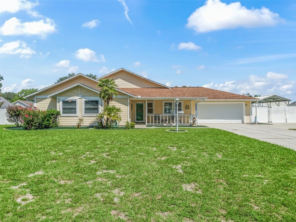 5049 Royal Oak Drive Fruitland Park FL 34731 - LAKE GRIFFIN G5071882 image1