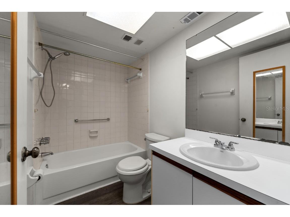 505 30th Avenue W #E304 Bradenton FL 34205 TB8458132 image12