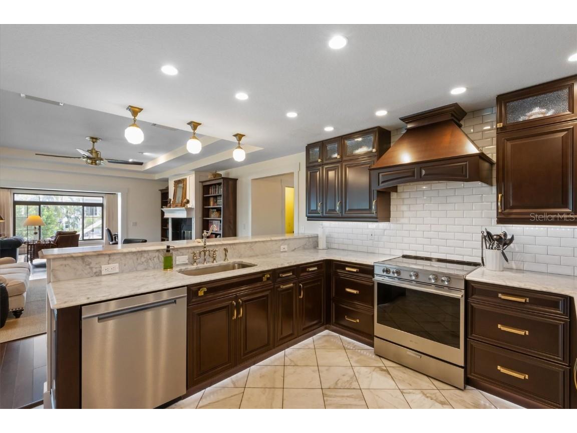 505 75th Street Holmes Beach FL 34217 A4665534 image18