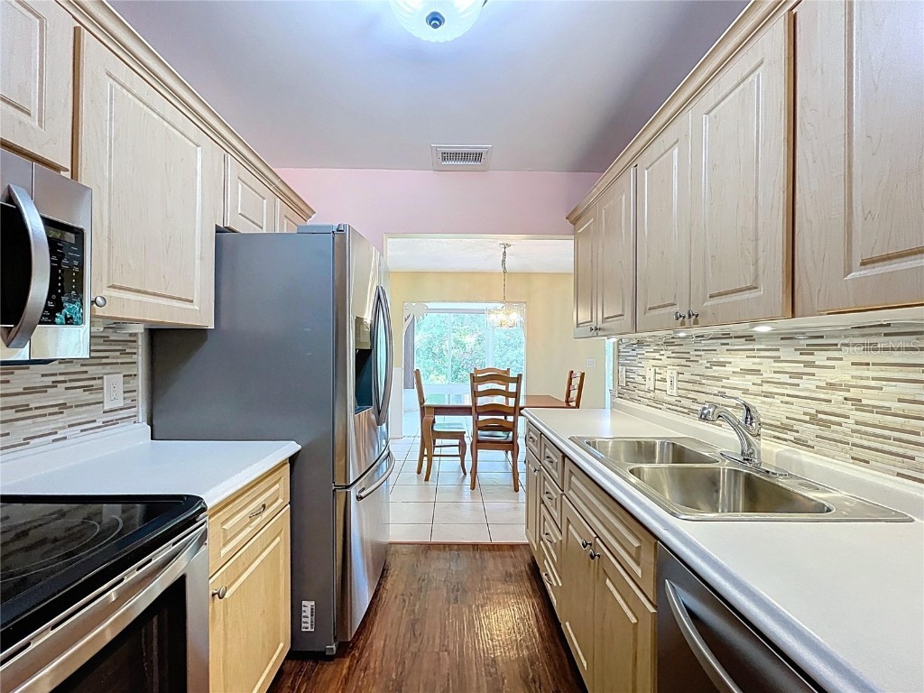 505 Foxglove Circle #B Sun City Center FL 33573 TB8408604 image15